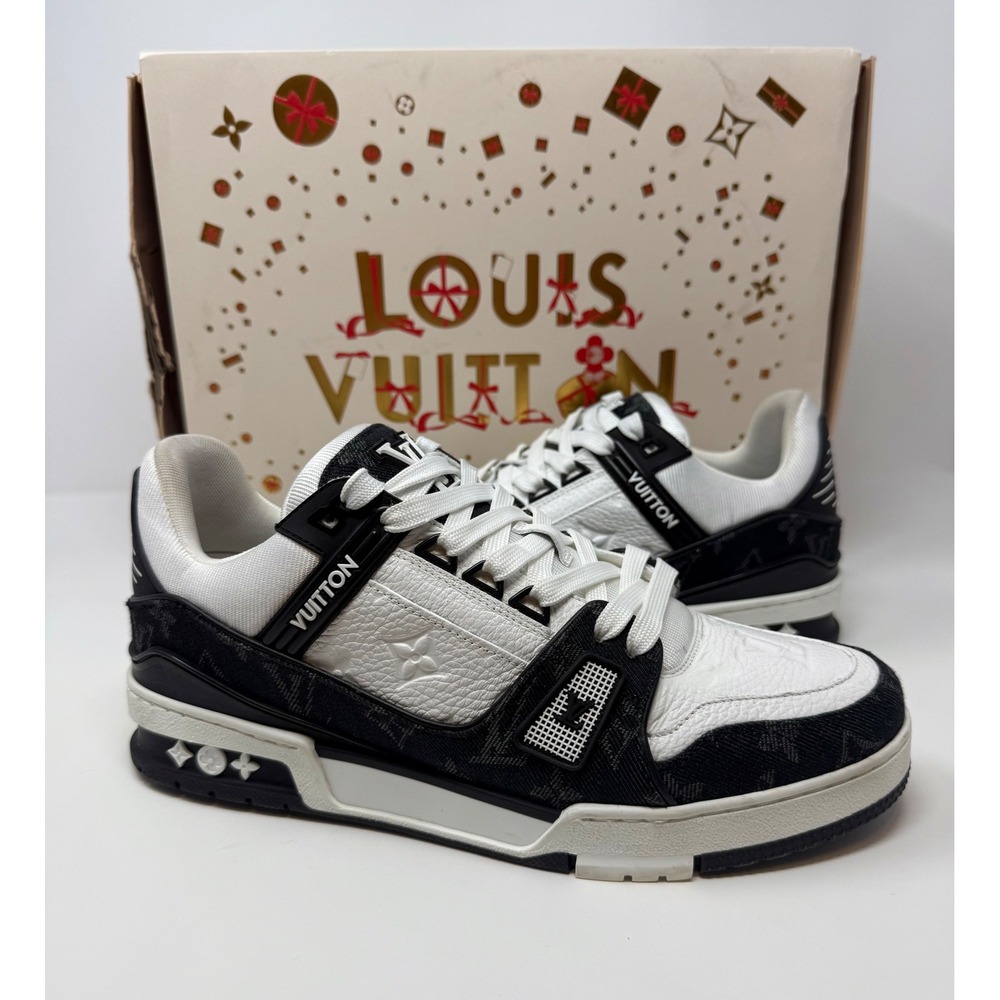 Louis Vuitton Trainer Sneaker Black/White Size 7.5 LV Fits 9 US